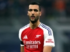 Arsenal f&ouml;rl&auml;nger sin obesegrade svit med tionde raka segern och tangerar ett rekord fr&aring;n 1903