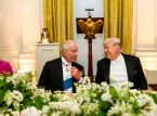 Kung Charles III blir viral f&ouml;r att ha retat Trump och meningsfulla g&aring;vor under Washington-bes&ouml;ket