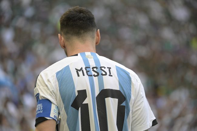 Leo Messi köper 100 % av femtedivisionsklubben UE Cornellà