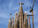 Se den spektakul&auml;ra Sagrada Familia Tower of Jesus-ceremonin, med en dr&ouml;narhyllning till Gaud&iacute;