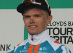 Den skotske cyklisten Oscar Onley, fyra i Tour de France 2025, drar sig ur med "betydande axelskada"