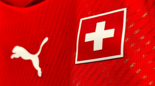 Vad som är en förväxling är den nya FIFA-regeln som innebar att Breel Embolo från Schweiz blev utvisad