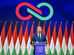 Ungerns Peter Magyar lovar demokratisk omstart efter en jordskredsseger
