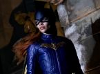 DC och Warner visar upp Batgirl-dräkten